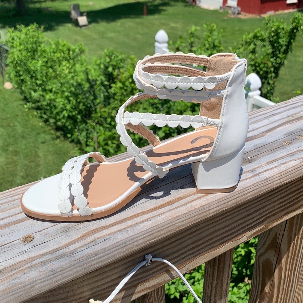 Journee Collection JASIRI Heeled Sandal - Picture 3 of 6